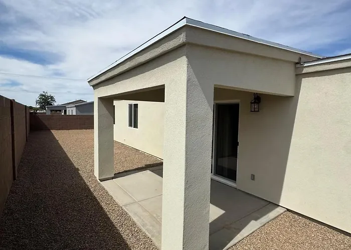 Prime Location Near Hospital & Restaurants Vakantiehuis Kingman