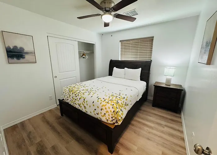 Vakantiehuis Prime Location Near Hospital & Restaurants